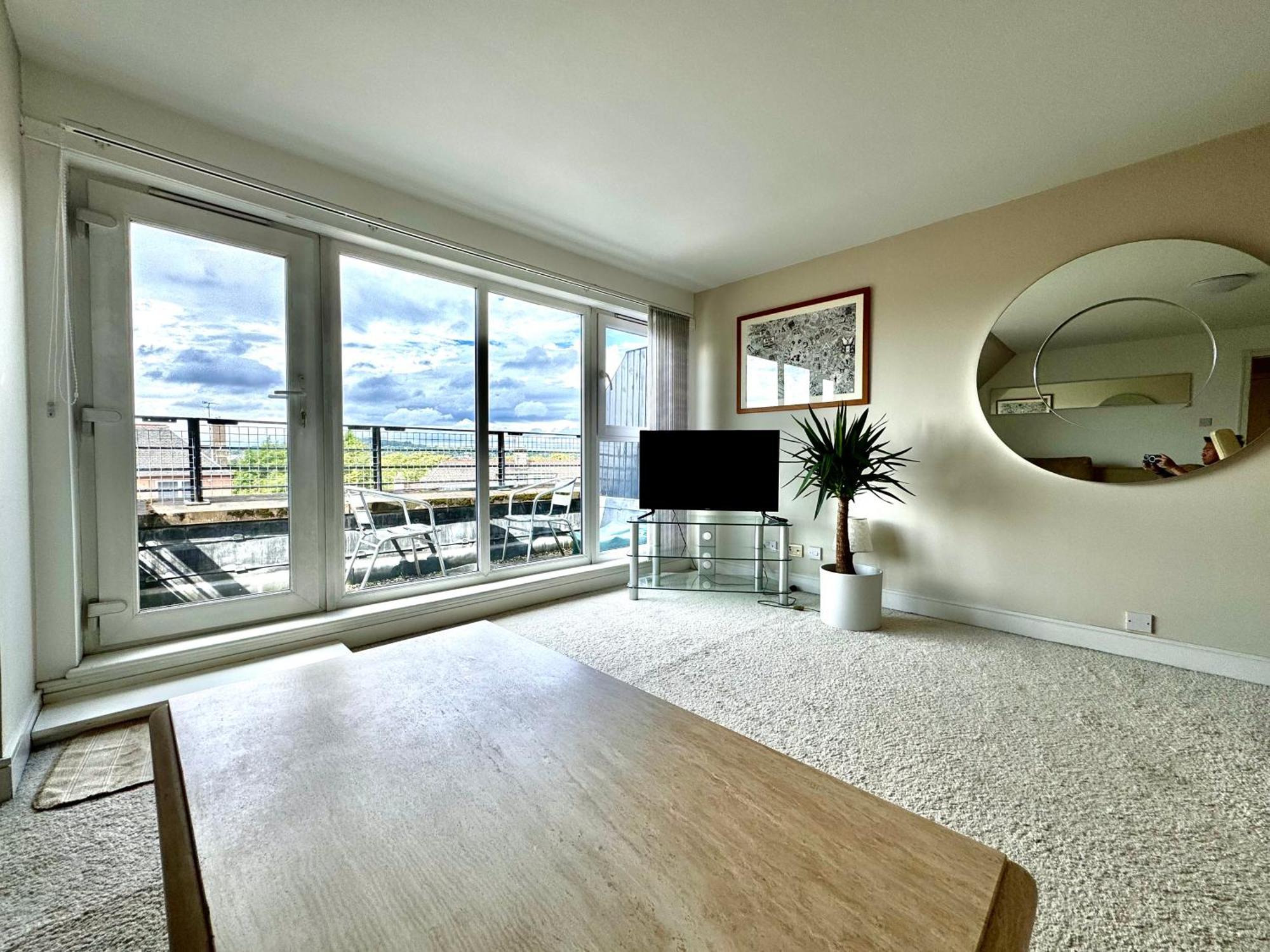 Appins Penthouse Edinburgh Luxury Apartment - Fast Wifi & Free Parking Dış mekan fotoğraf